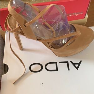 Aldo shoe size 9